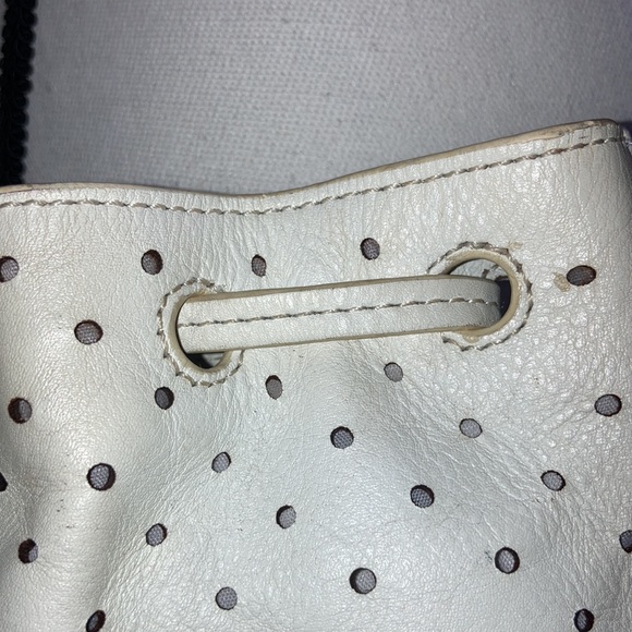 Barneys New York Crossbody Leather Bucket Bag - Picture 6 of 9